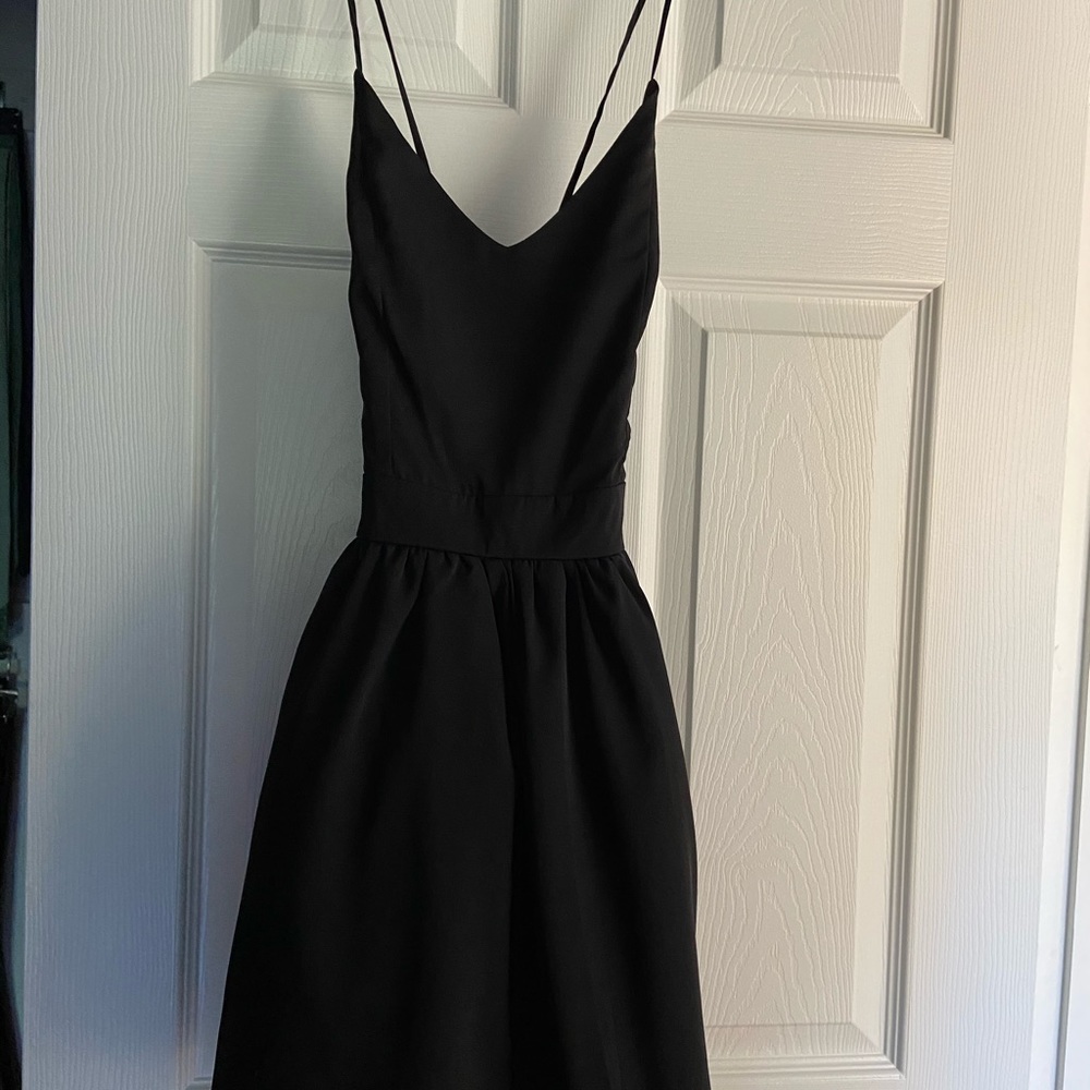 Brand new Tobi Dress size S